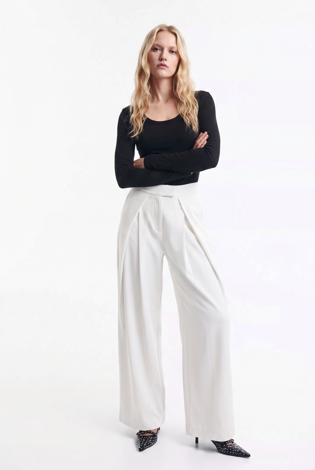 Pantalón  con pinzas cruzadas