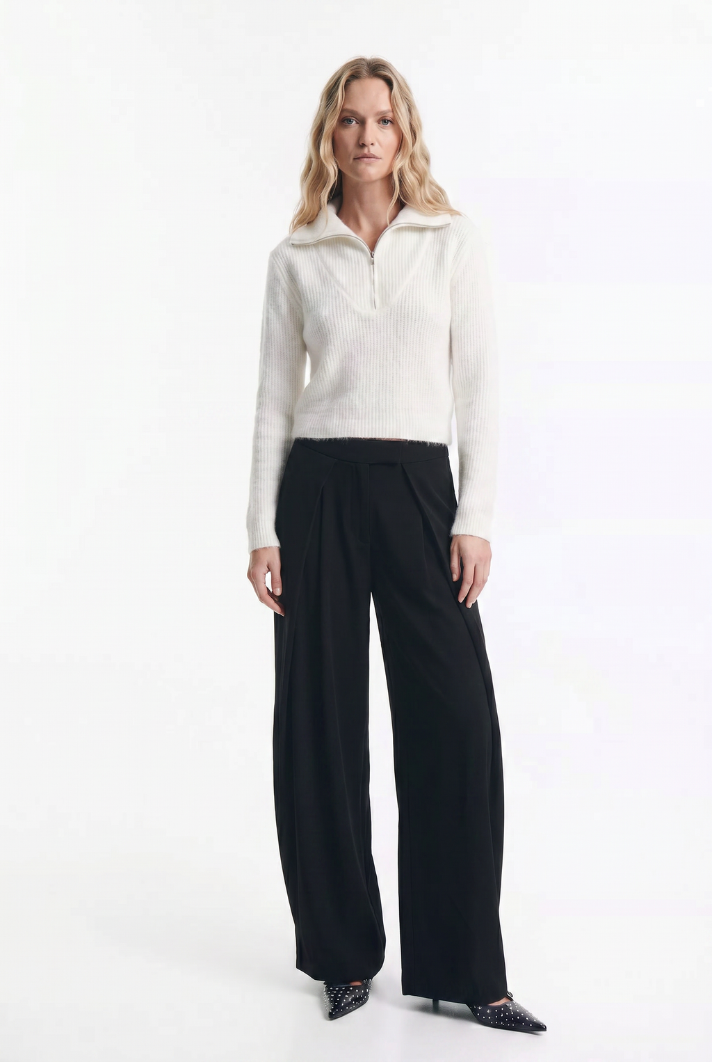 Pantalón  con pinzas cruzadas
