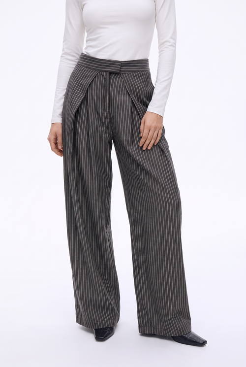 Pantalón de Rayas con Pinzas Frontales
