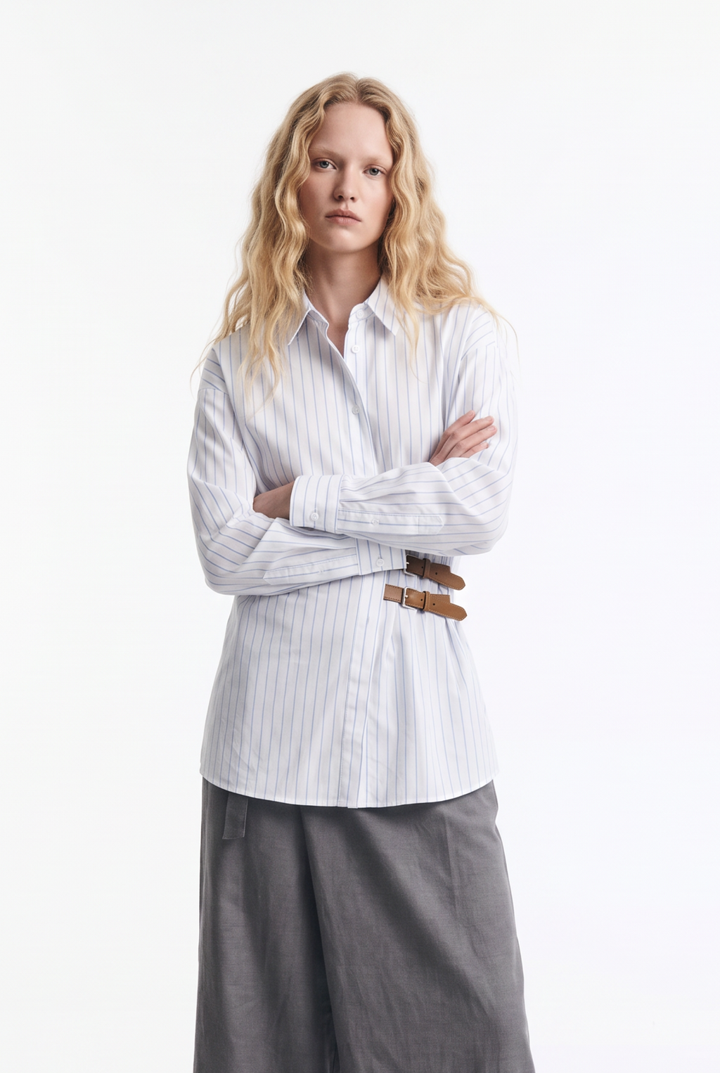 Camisa de Rayas con Doble Hebilla Lateral
