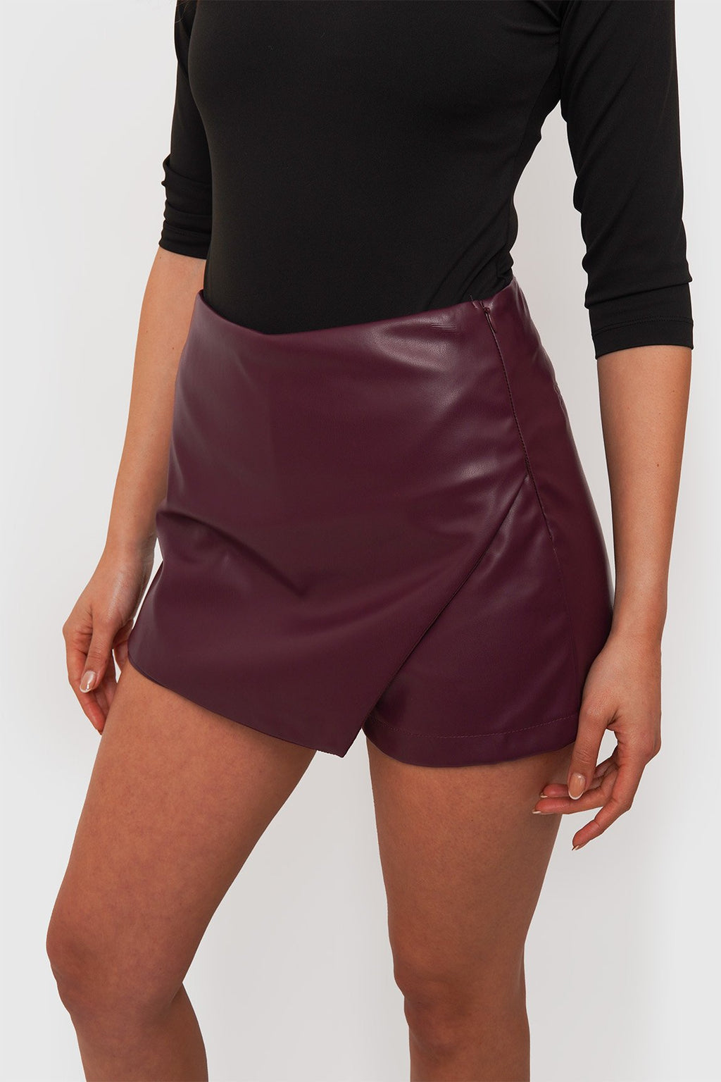 Falda Short Ecocuero