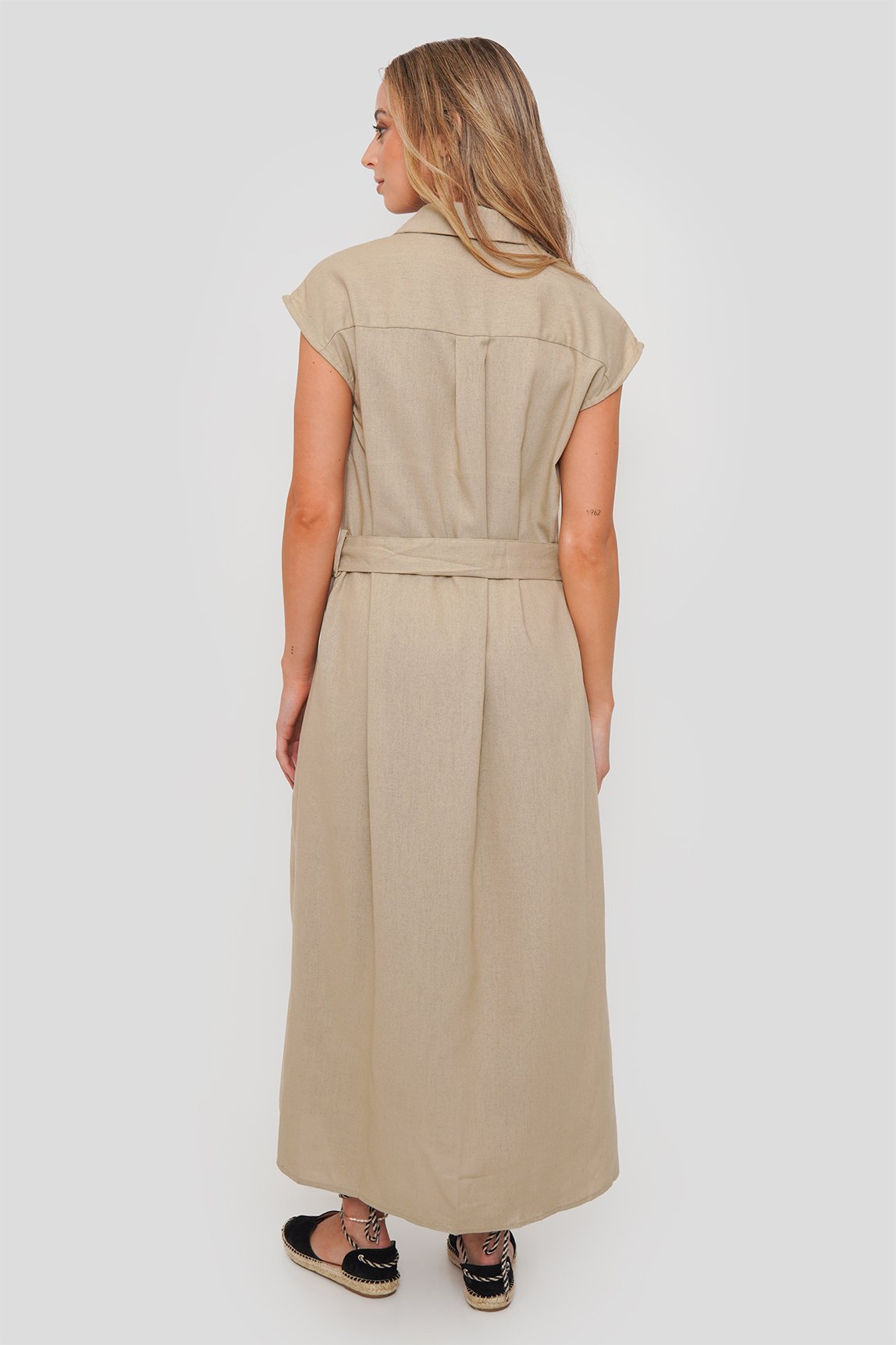 Vestido Camisero Midi con Lino