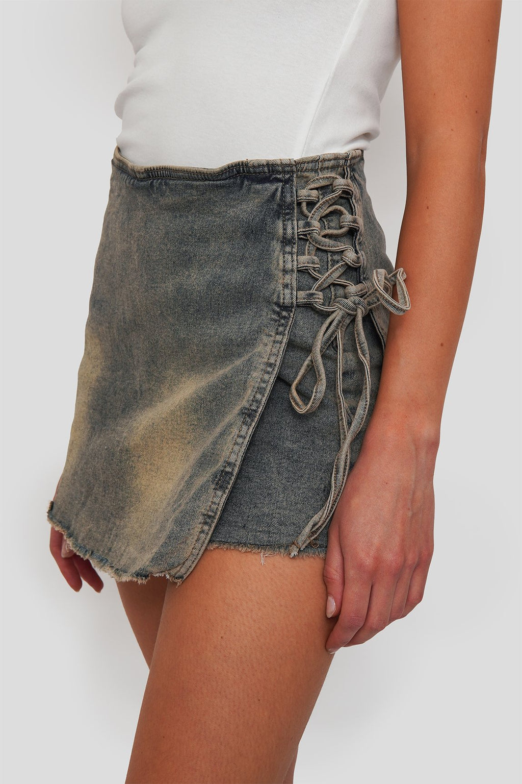Falda Short Deslavada Elasticada