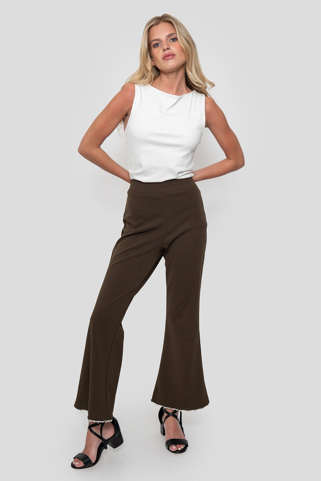 Pantalón Elasticado Aplicación Perla