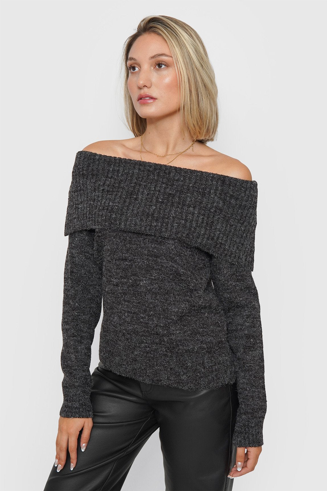 Sweter Hombros Descubiertos