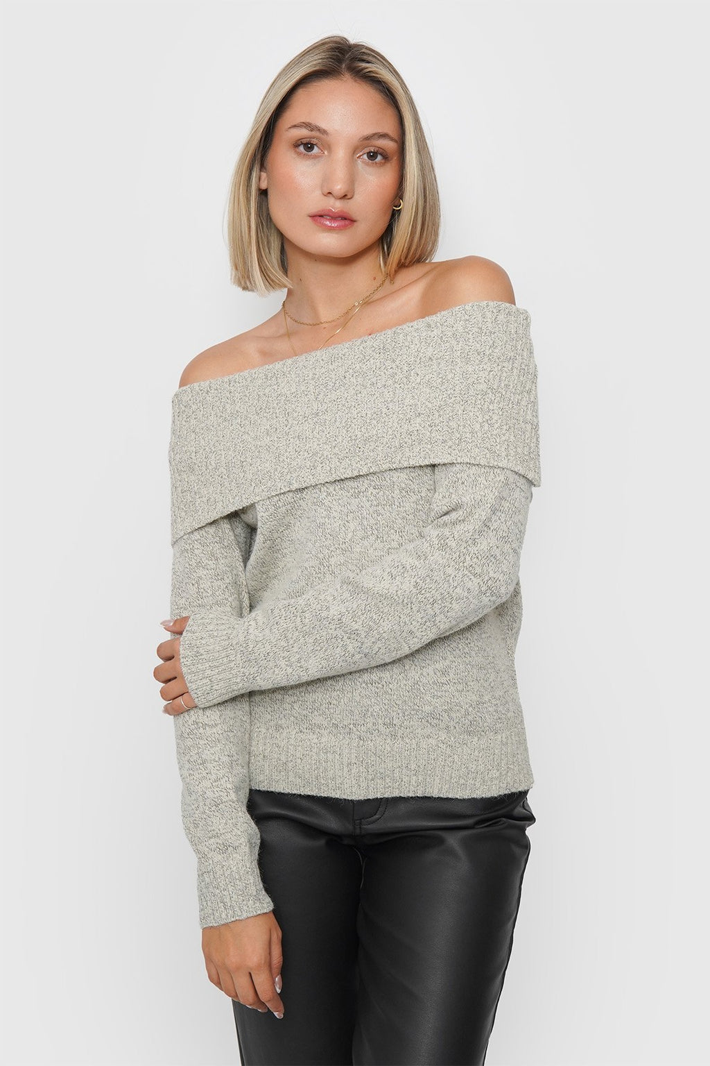 Sweter Hombros Descubiertos