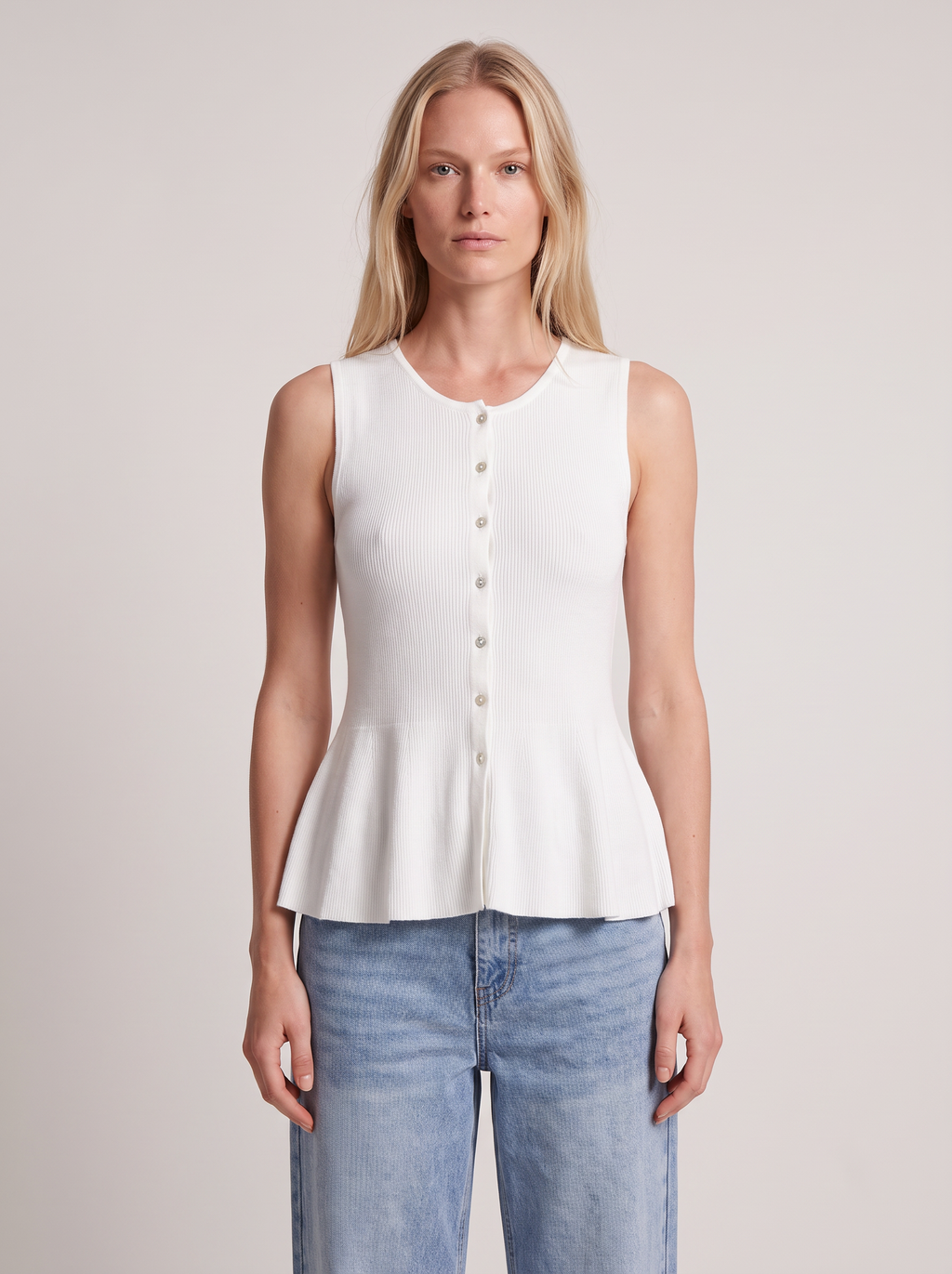 Chaleco Canutón Peplum Botones Nácar