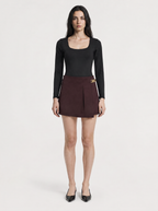 Falda Short Cruzada con Cadena