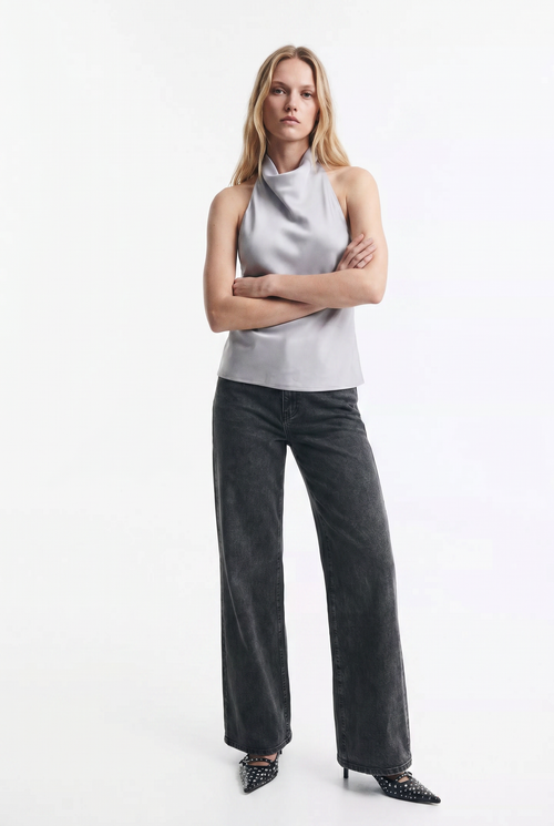 Top Halter de Satín Elegante