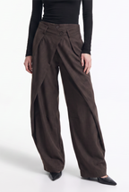 Pantalón Ancho con Doble Pretina Asimétrica
