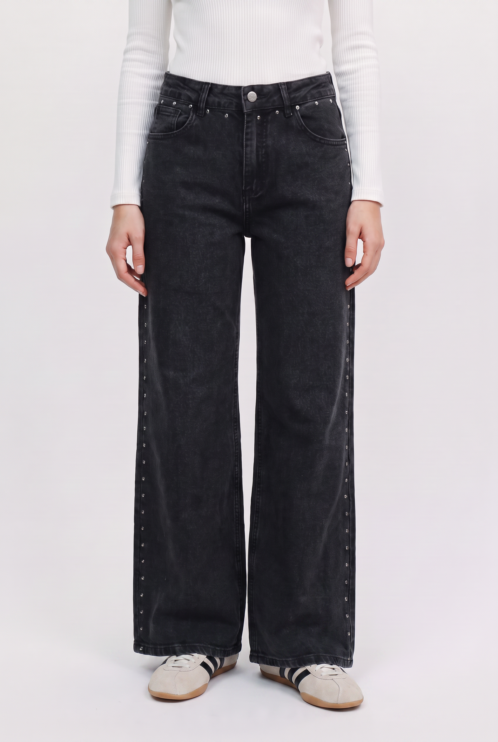 Jeans Wide Leg Elasticados con Tachas Laterales