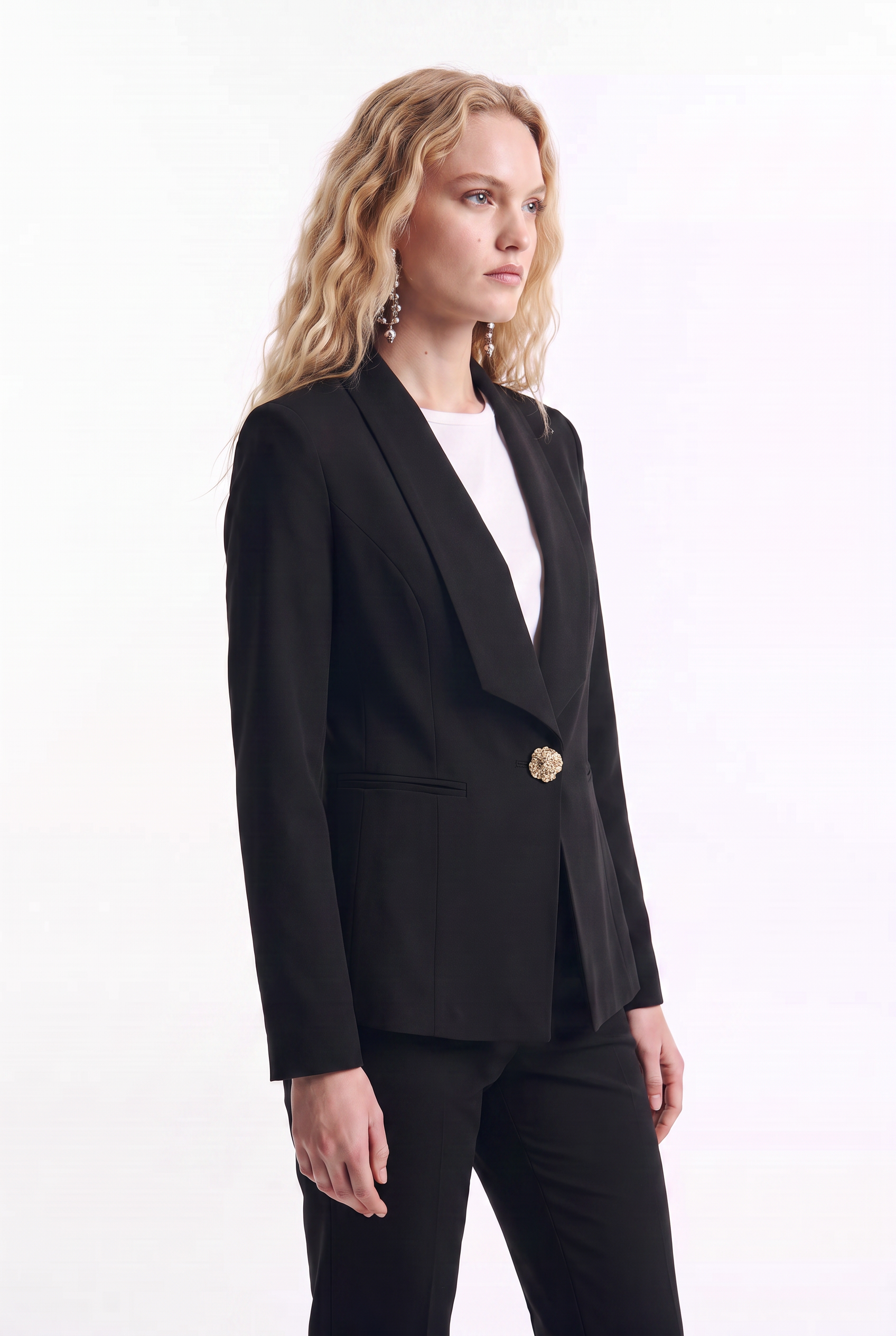 Blazer de Mujer Elegante con Botón Joya