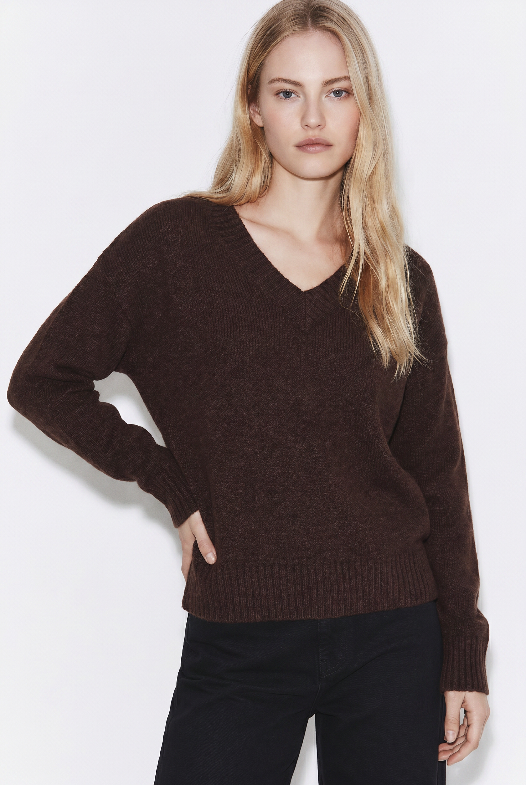 Sweater Cuello V Clásico