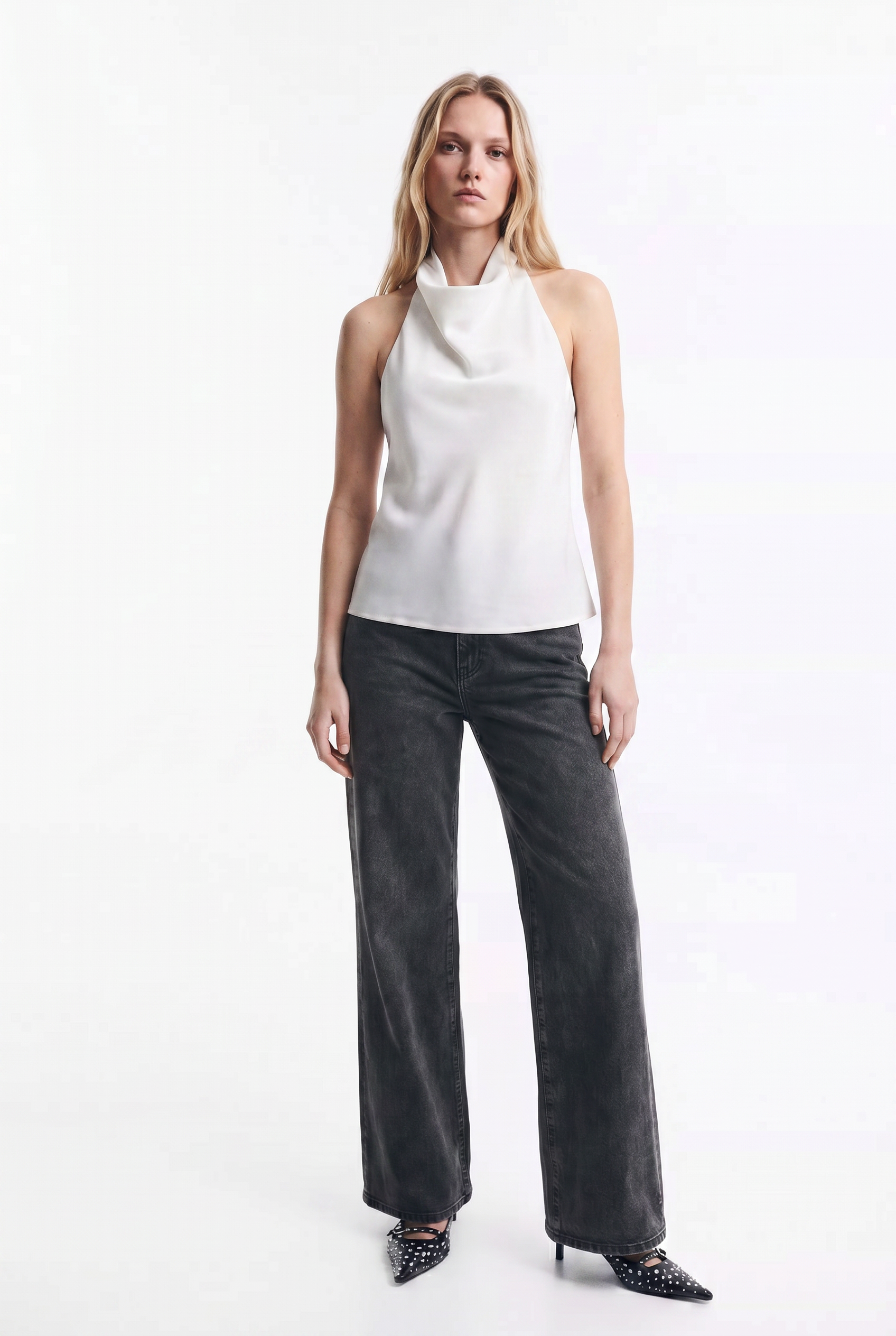 Top Halter de Satín Elegante