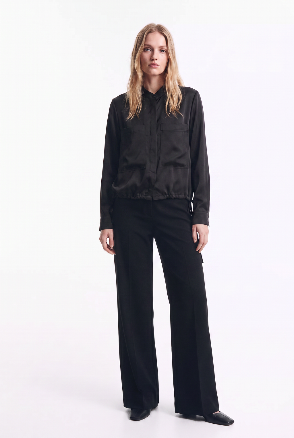 Blusa de Satín con Bolsillos y Ajuste Inferior