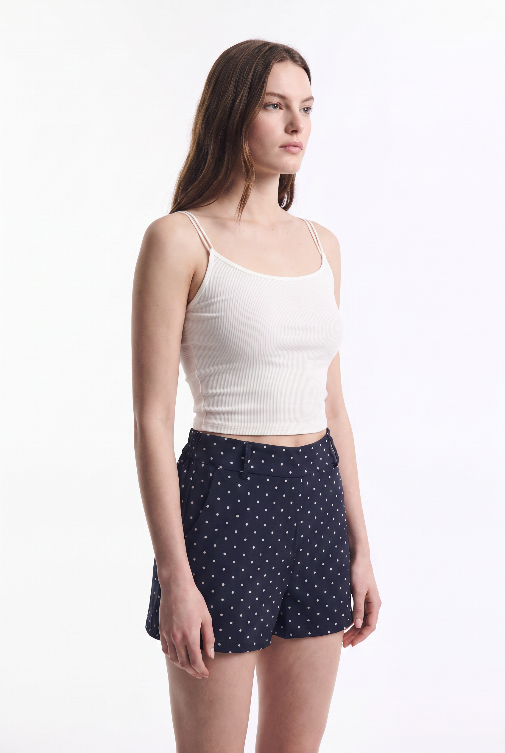 Short Corto Estampado de Lunares