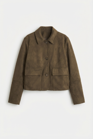 freepik_reemplaza-solo-el-color-de-la-chaqueta-de-la-imagenimg1-por-el-color-de-la-chaqueta-imagen-img2_0001