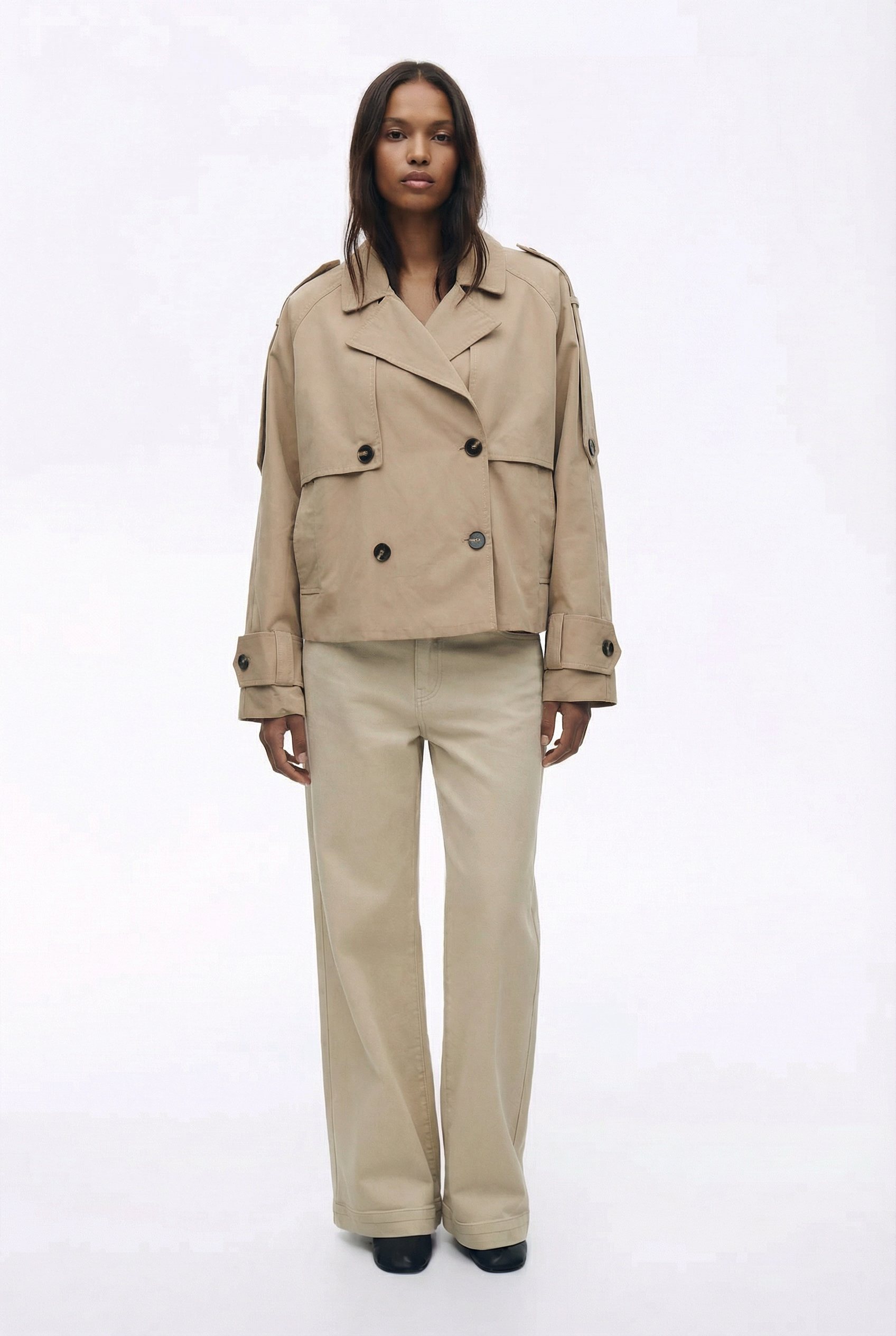 freepik_cargar-imagen-a-maniqui-c_2747061449