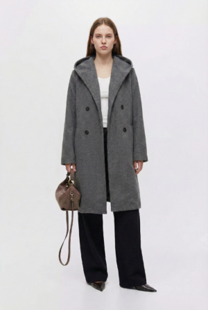 freepik_tomar-la-imagen-de-la-mod_2766145322