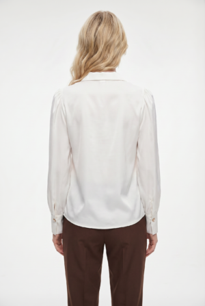 freepik_usar-img1-maniqui-como-re_2820747711